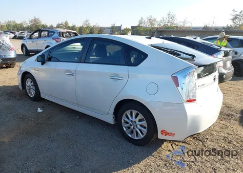 2015 Toyota Prius Plug-In z USA, uszkodzony, nr VIN JTDKN3DP8F3073028